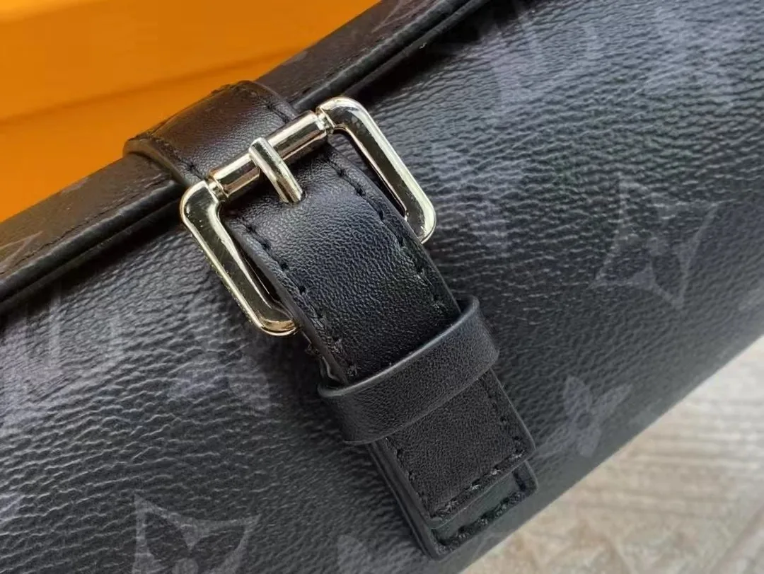 Louis Vuitton Watch Case — photo 6