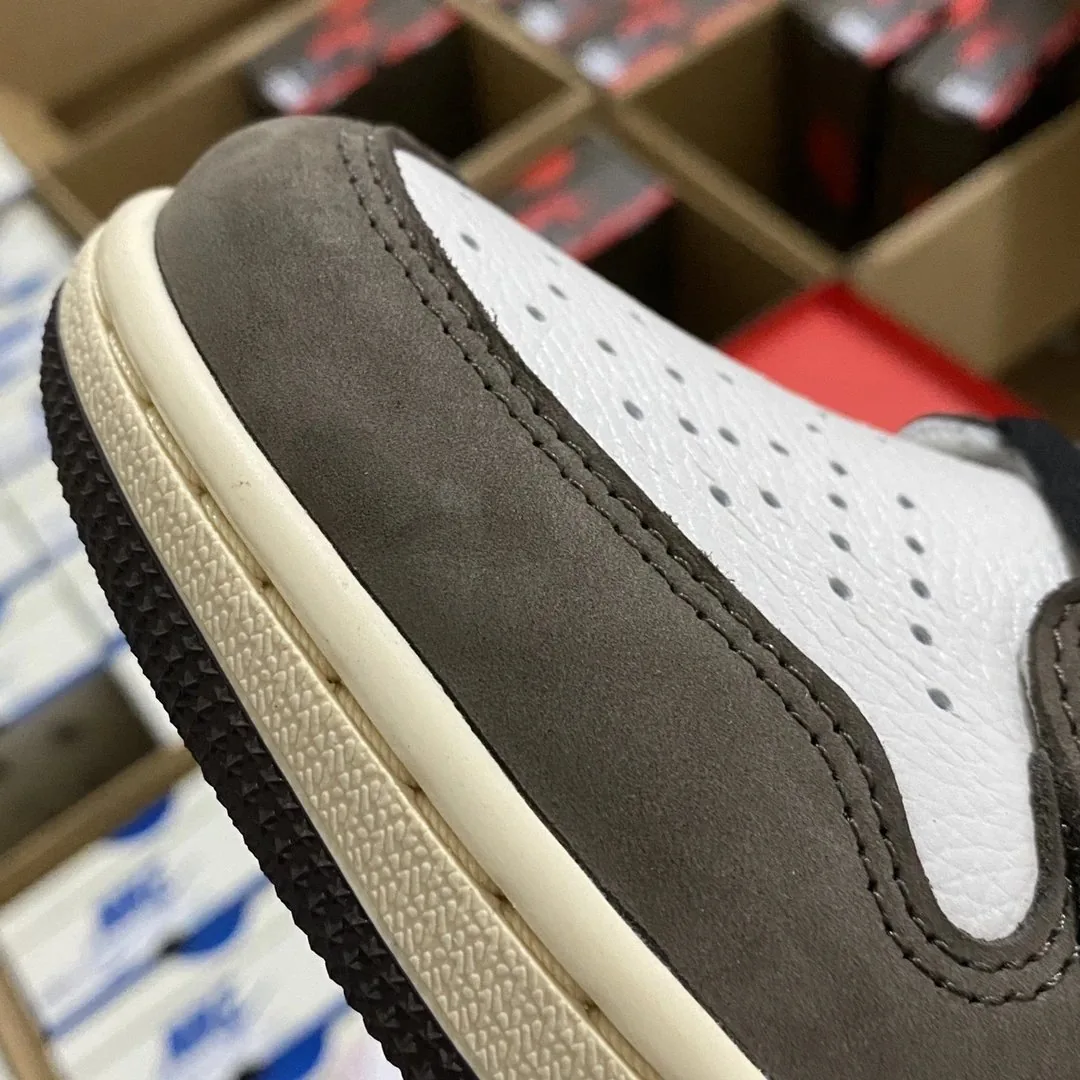 Travis Scott Air Jordan 1 High — QC