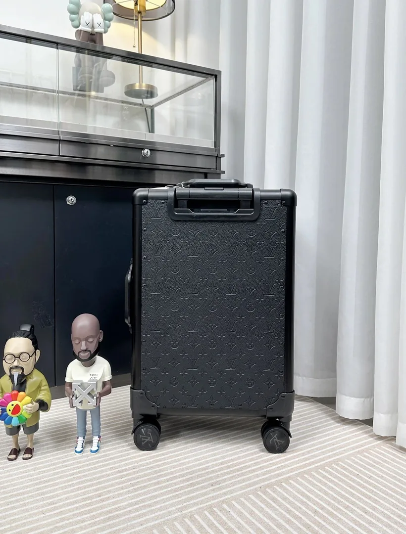 Louis Vuitton Carry-On Trolley Suitcase — Photo 3
