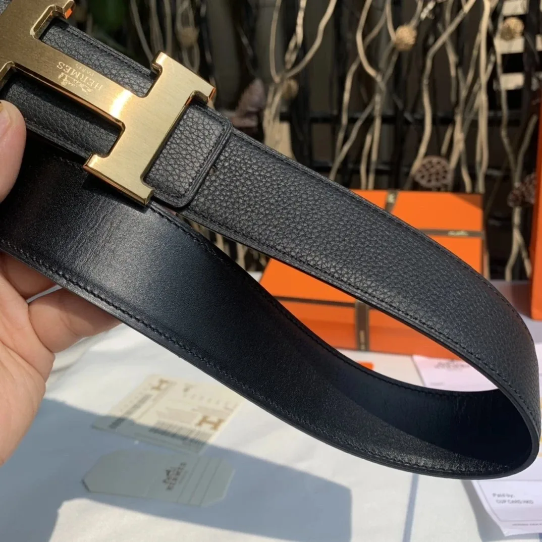 Togo Calfskin Reversible Belt — Photo 4