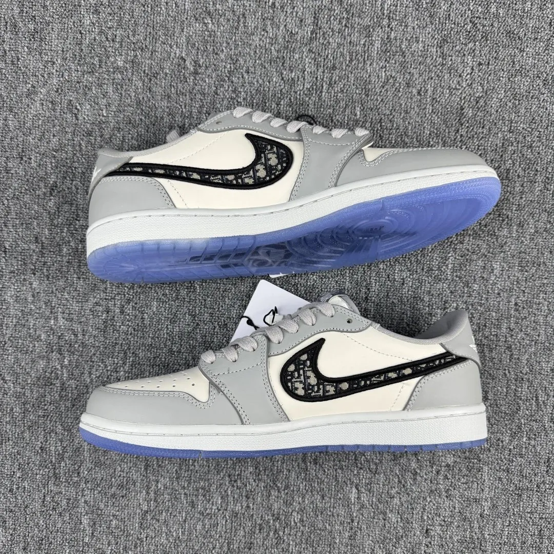 Dior Air Jordan 1 OG — Photo 15