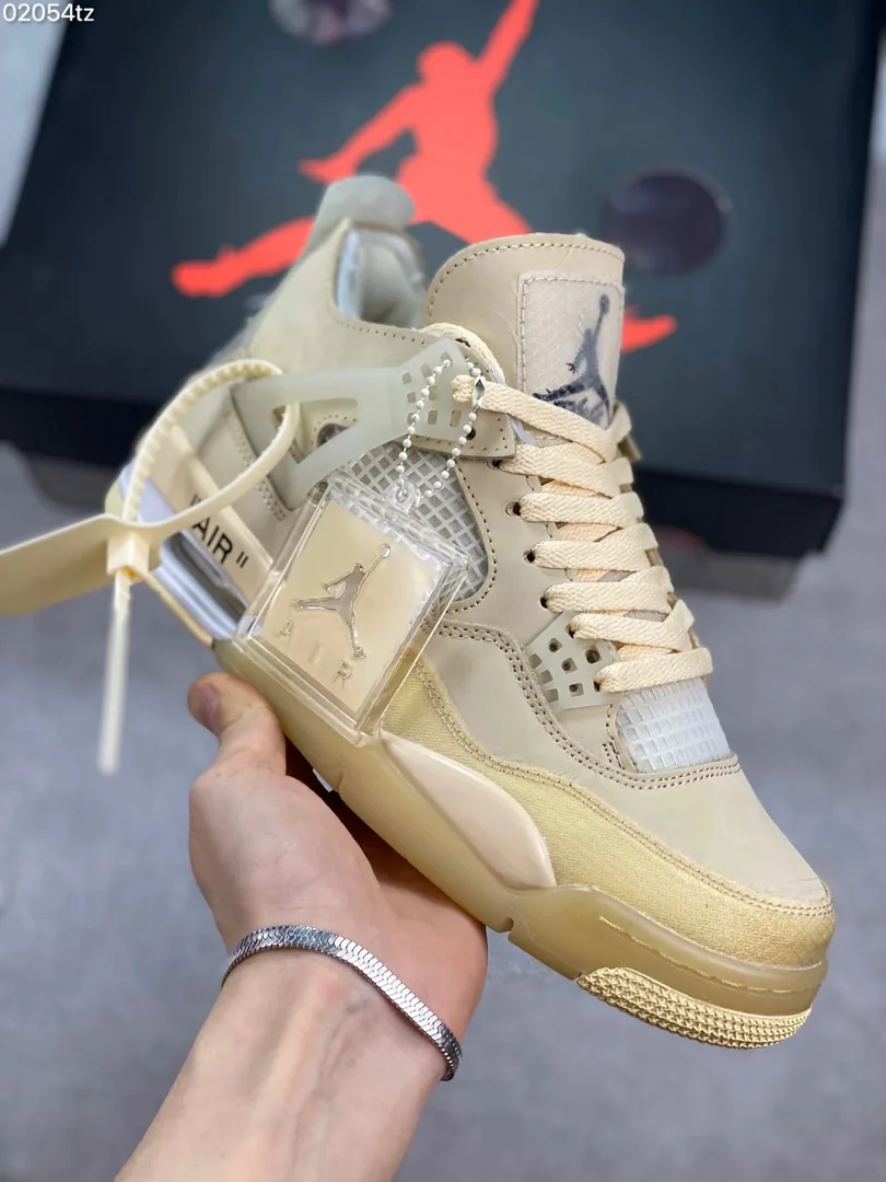 Air Jordan 4 Off-White — photo 2