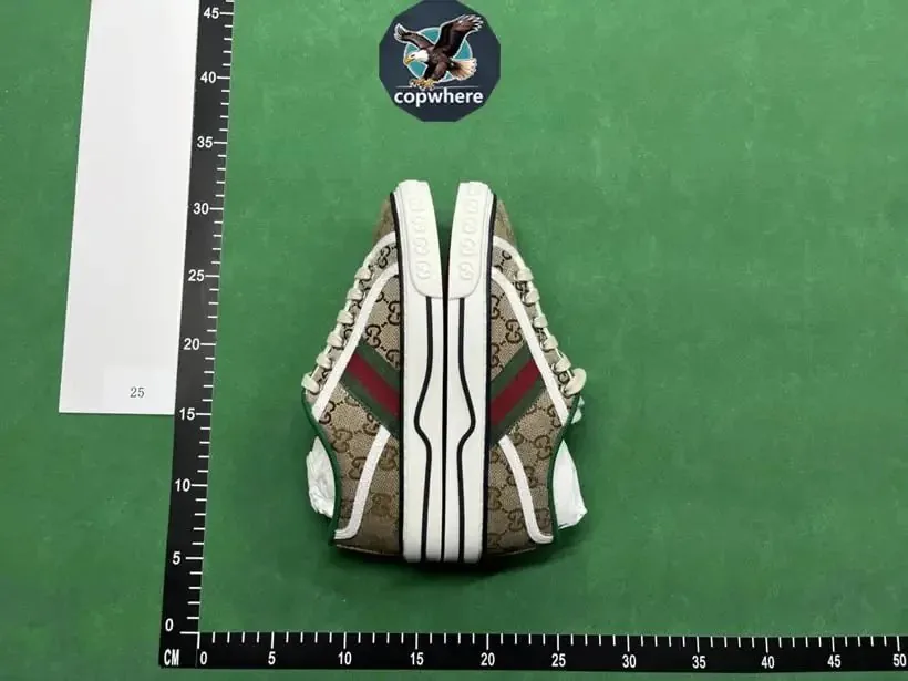 Gucci Sneakers — QC