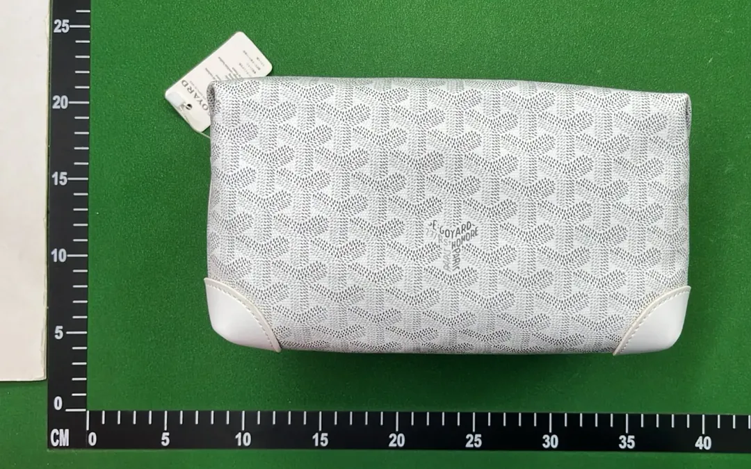 Goyard Boeing Toiletry Bag — Photo 15