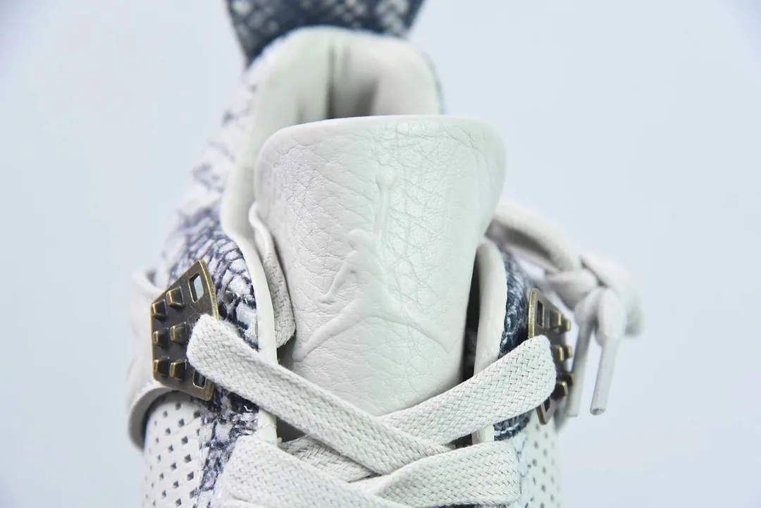 Air Jordan 4 Snakeskin Grey — photo 8