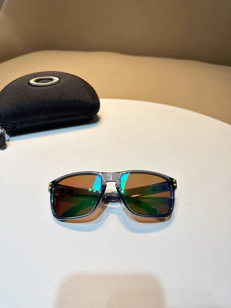 Lightweight Polarized Sunglasses — Photo 7