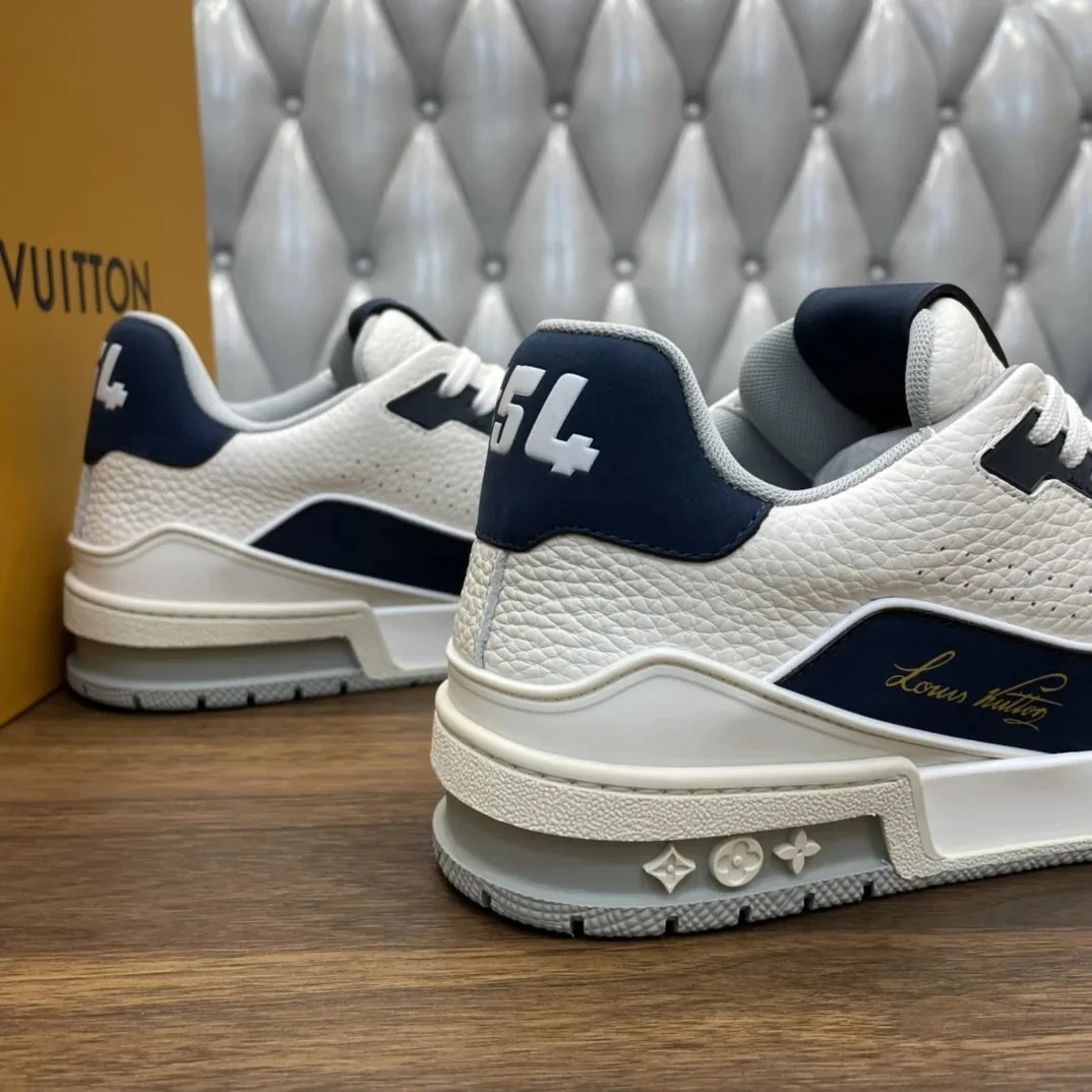 Louis Vuitton LV Trainer Low Sneakers — Photo 12