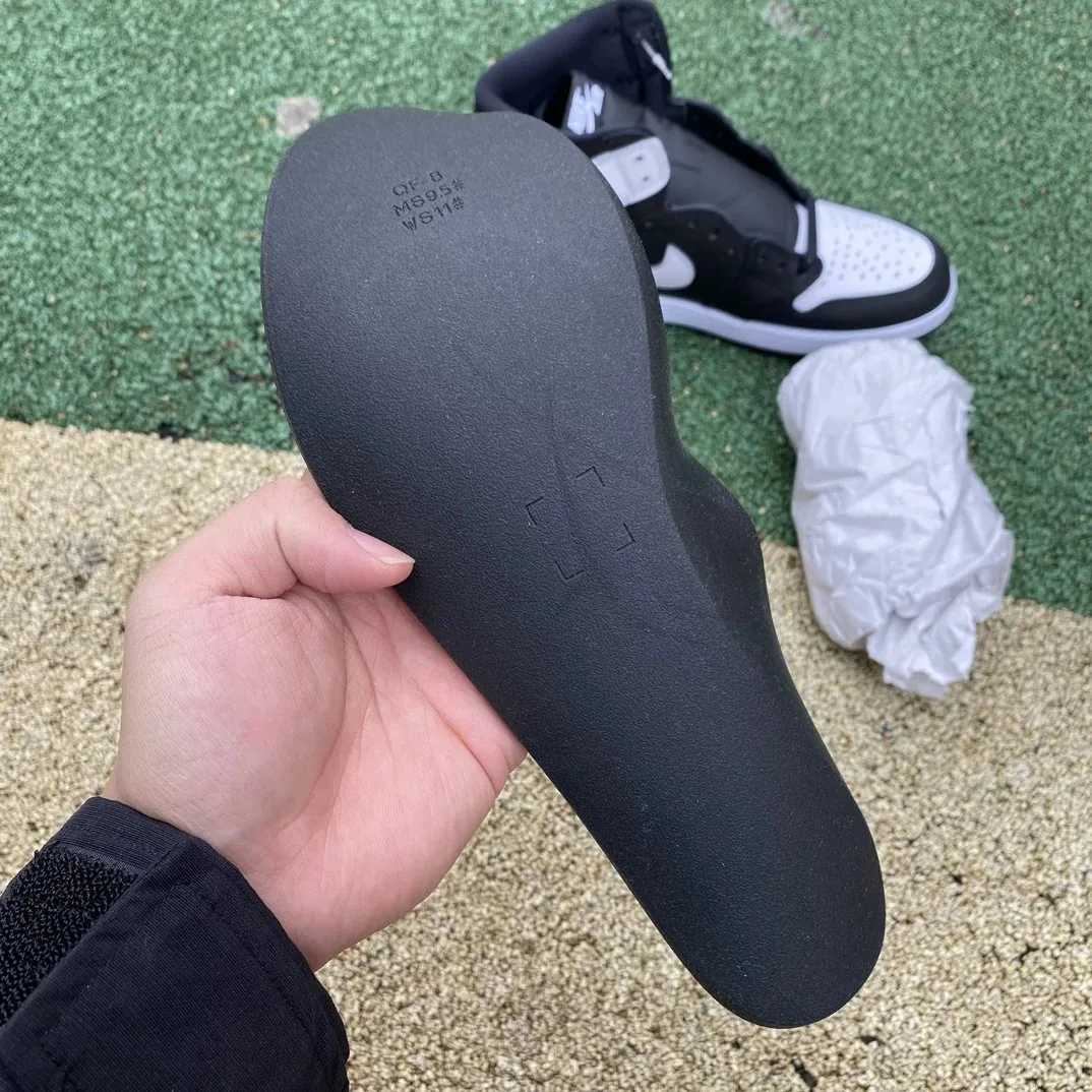 Air Jordan 1 High Reverse Panda — photo 8