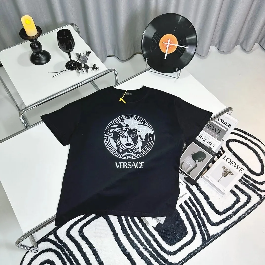 Versace Short-Sleeve Tee — Photo 15
