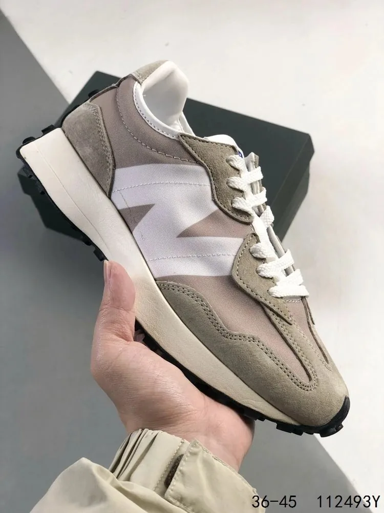 New Balance 327 Black Chunky — Photo 11