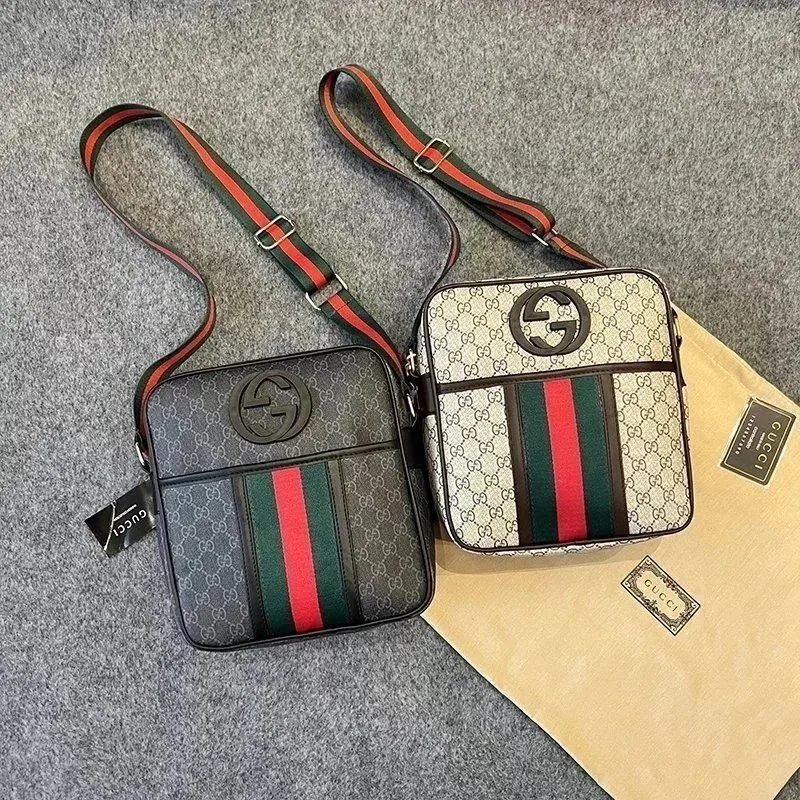 Gucci GG Supreme Backpack and Messenger Collection — Photo 12