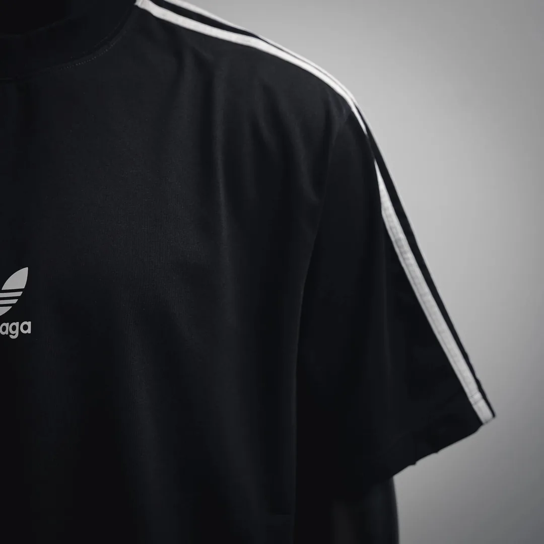 BLG Rubber Logo Cotton Tee — Photo 5