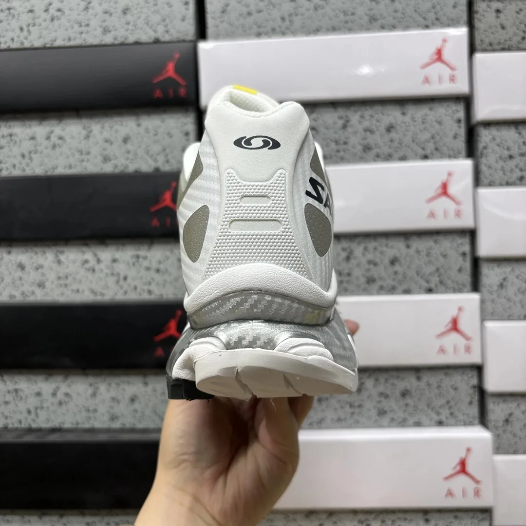 Air Jordan 4 Grey Sneakers — Photo 2
