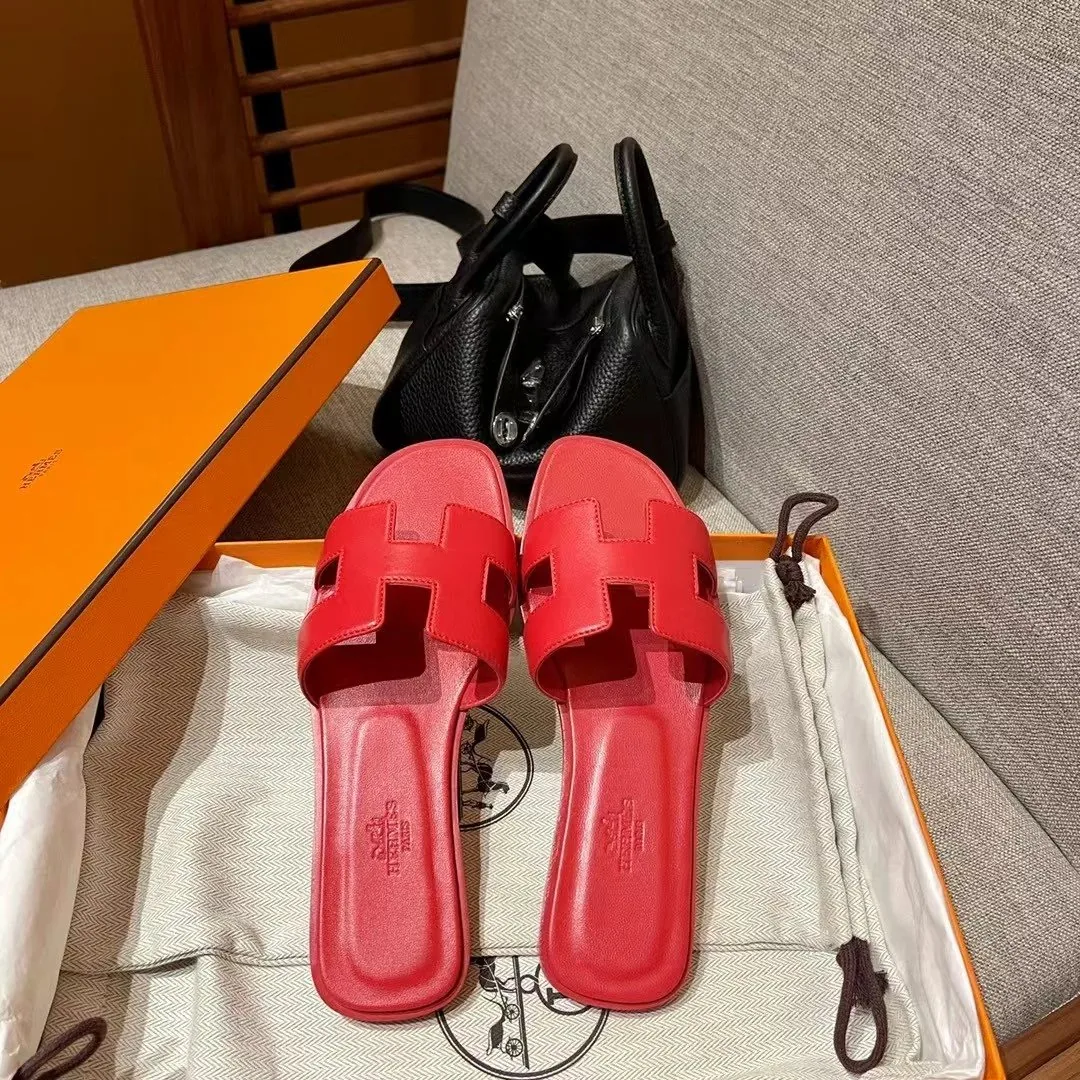 Hermes Slides — Photo 12