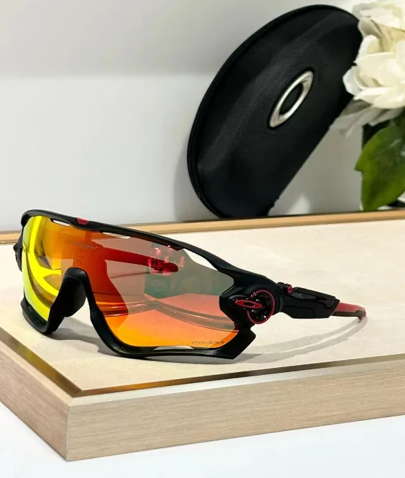 Lightweight Polarized Sunglasses — Photo 13