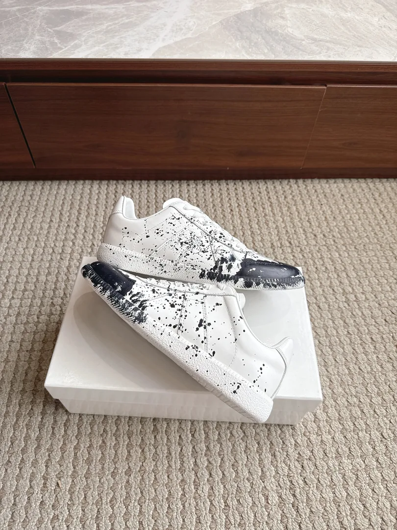 Maison Margiela Replica Black Basic Trainers — photo 7
