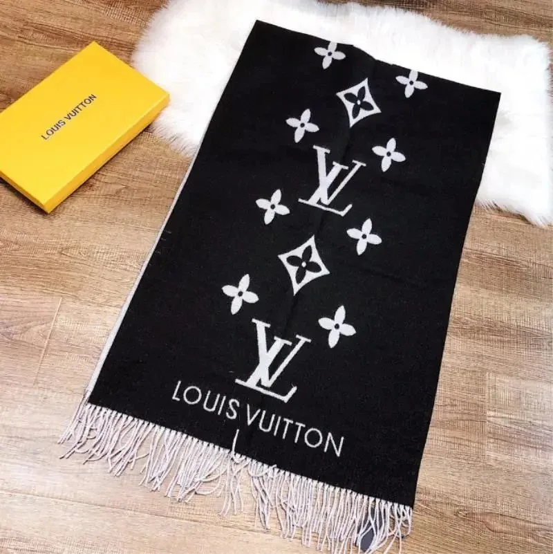 Louis Vuitton Monogram Flower Cashmere Scarf Collection — Photo 15