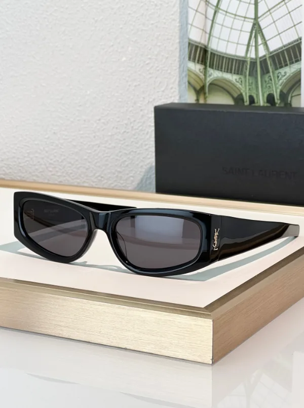 Saint Laurent SL M140 Sunglasses — Photo 11