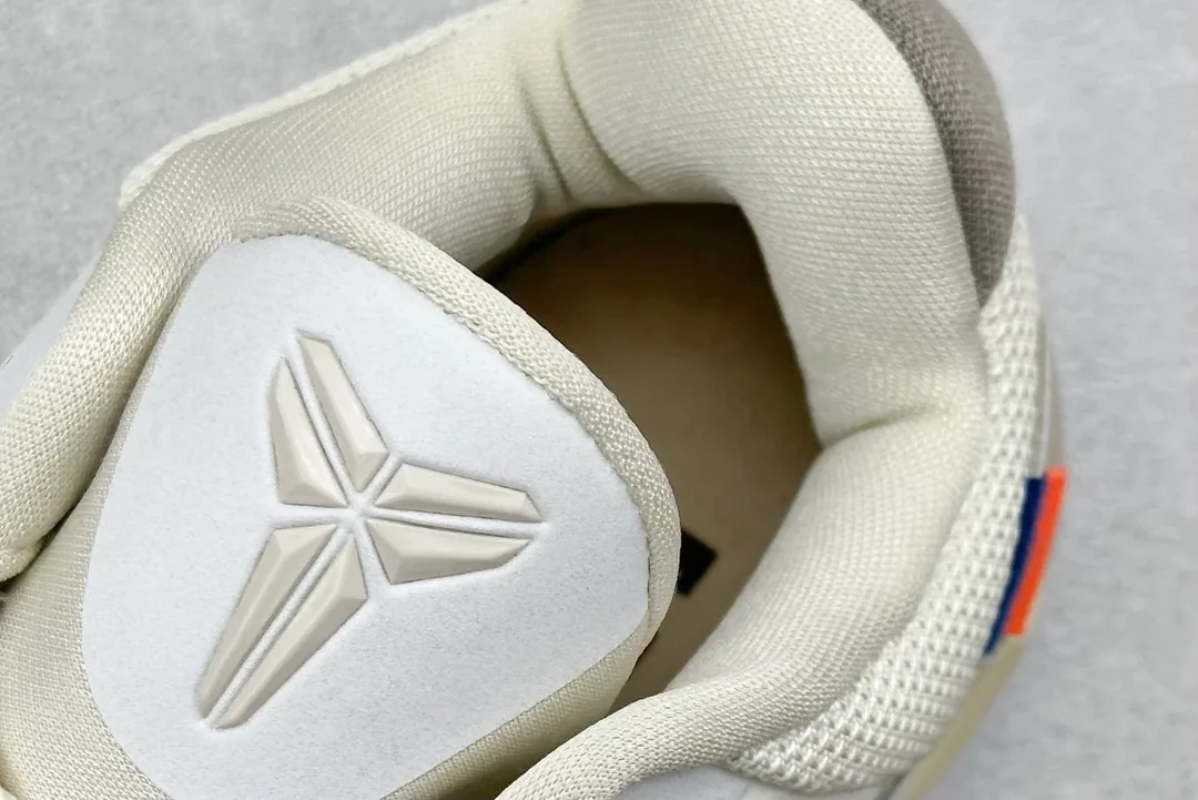Nike Kobe 5 Basketball Shoes — Photo 13