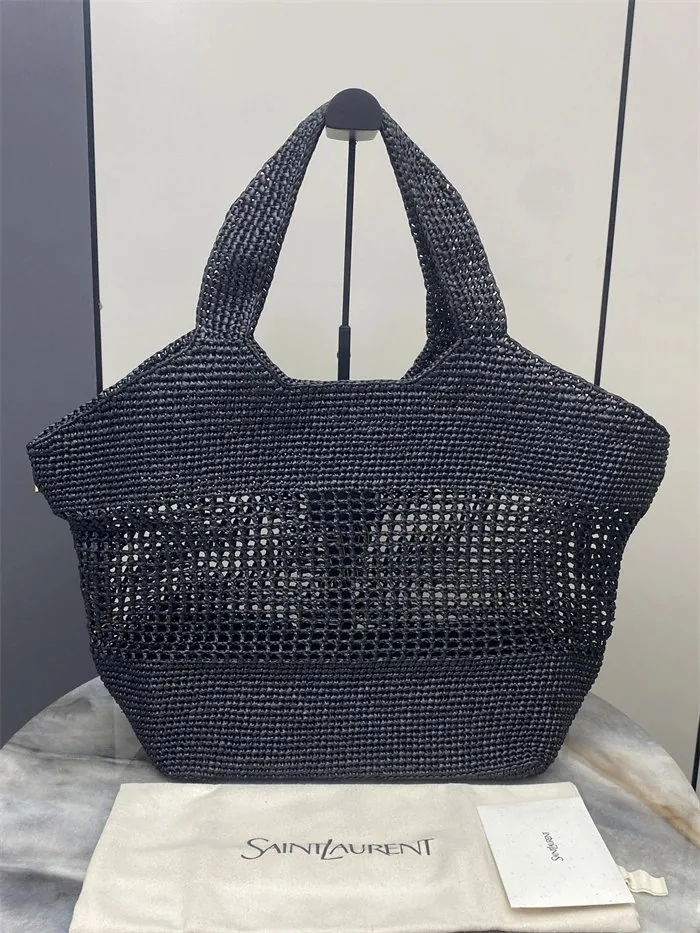 Saint Laurent Leather Shoulder Bag — photo 2