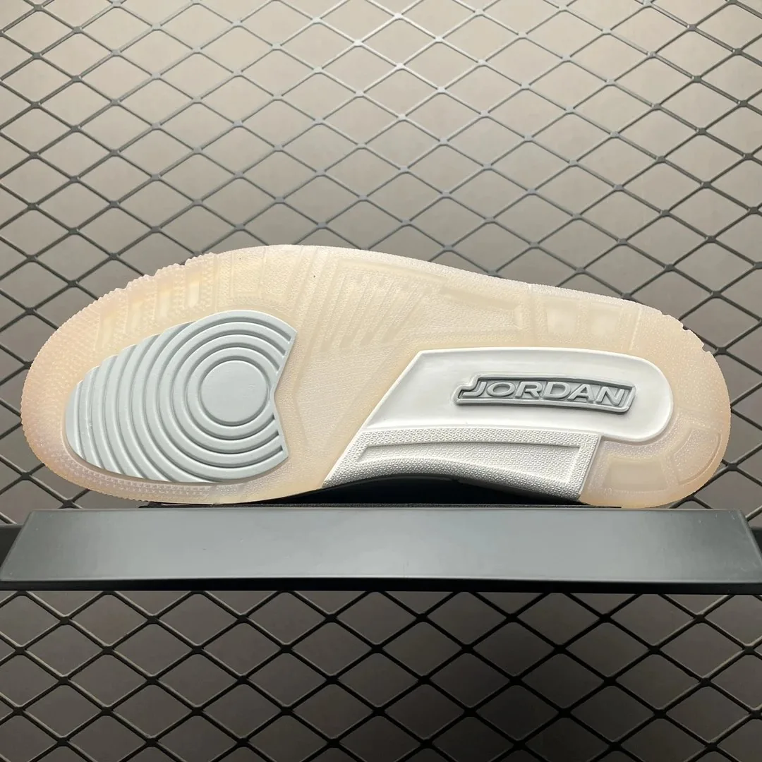 Air Jordan 3 Ivory — photo 5