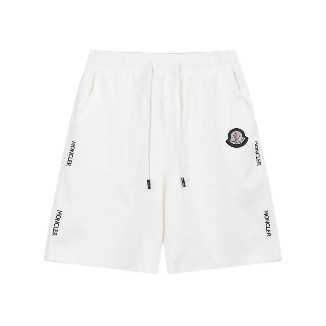Moncler Shorts — Photo 9