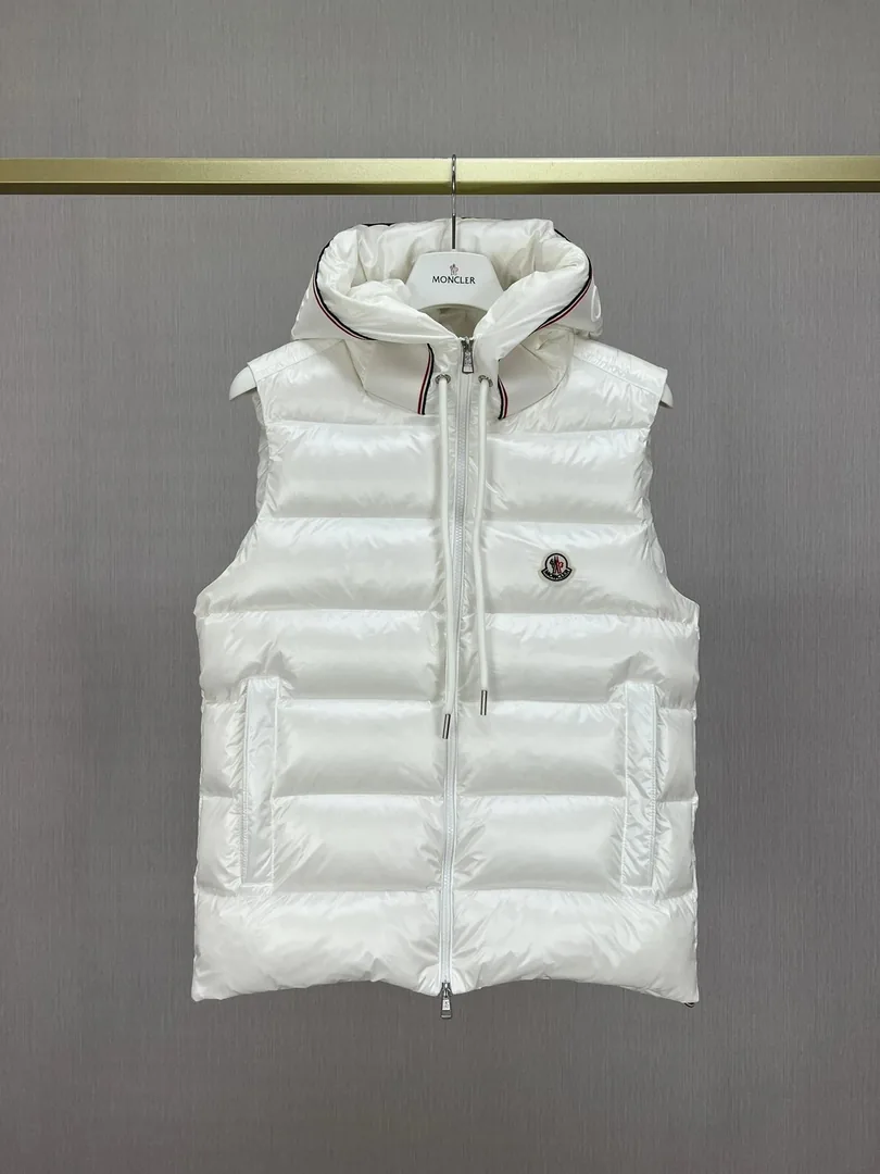 Moncler Down Vest — Photo 2