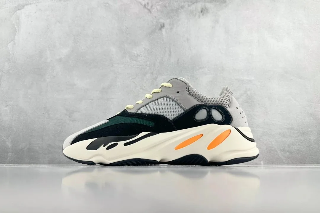 Adidas Yeezy Boost 700 — photo 10