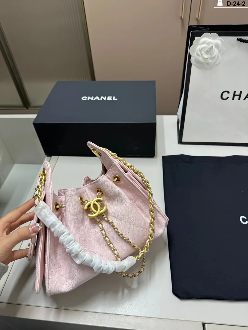 Chanel Hippie Underarm Tote Bag — Zdjęcie 3