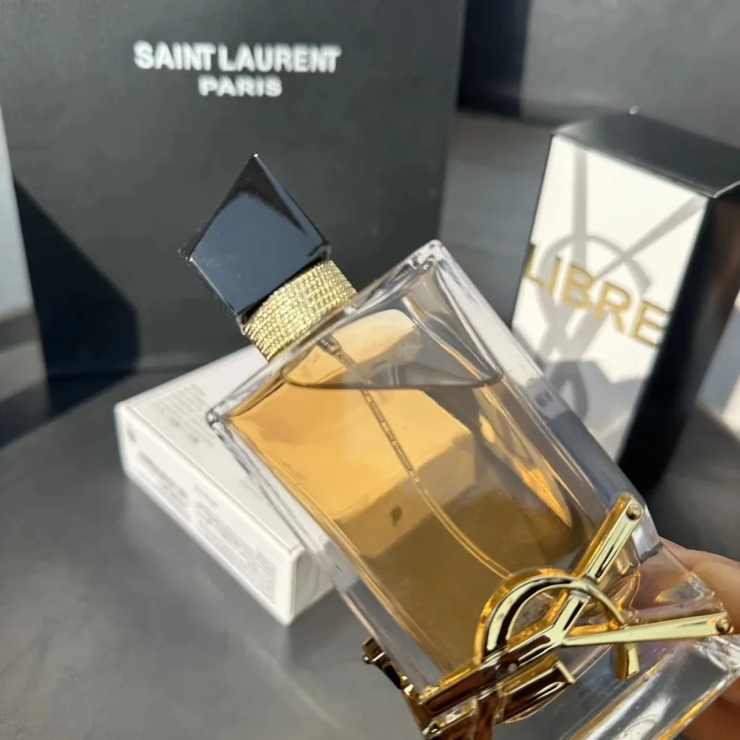 Perfume — Photo 5