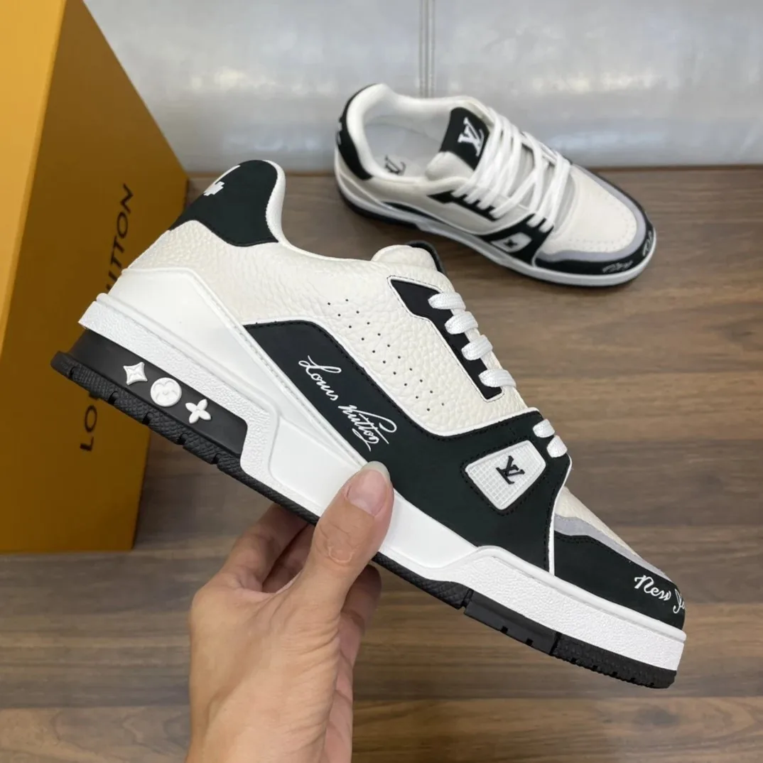Louis Vuitton LV Trainer Low Sneakers — Photo 2