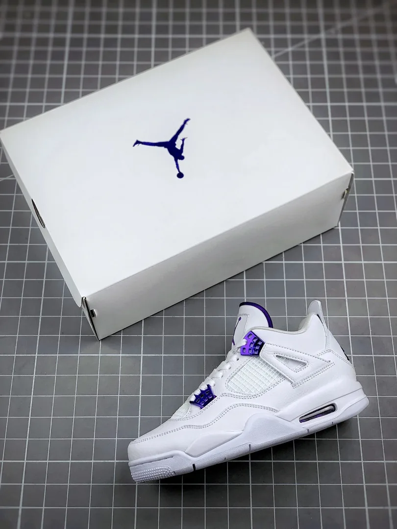 Air Jordan 4 Metallic Pack — Photo 5