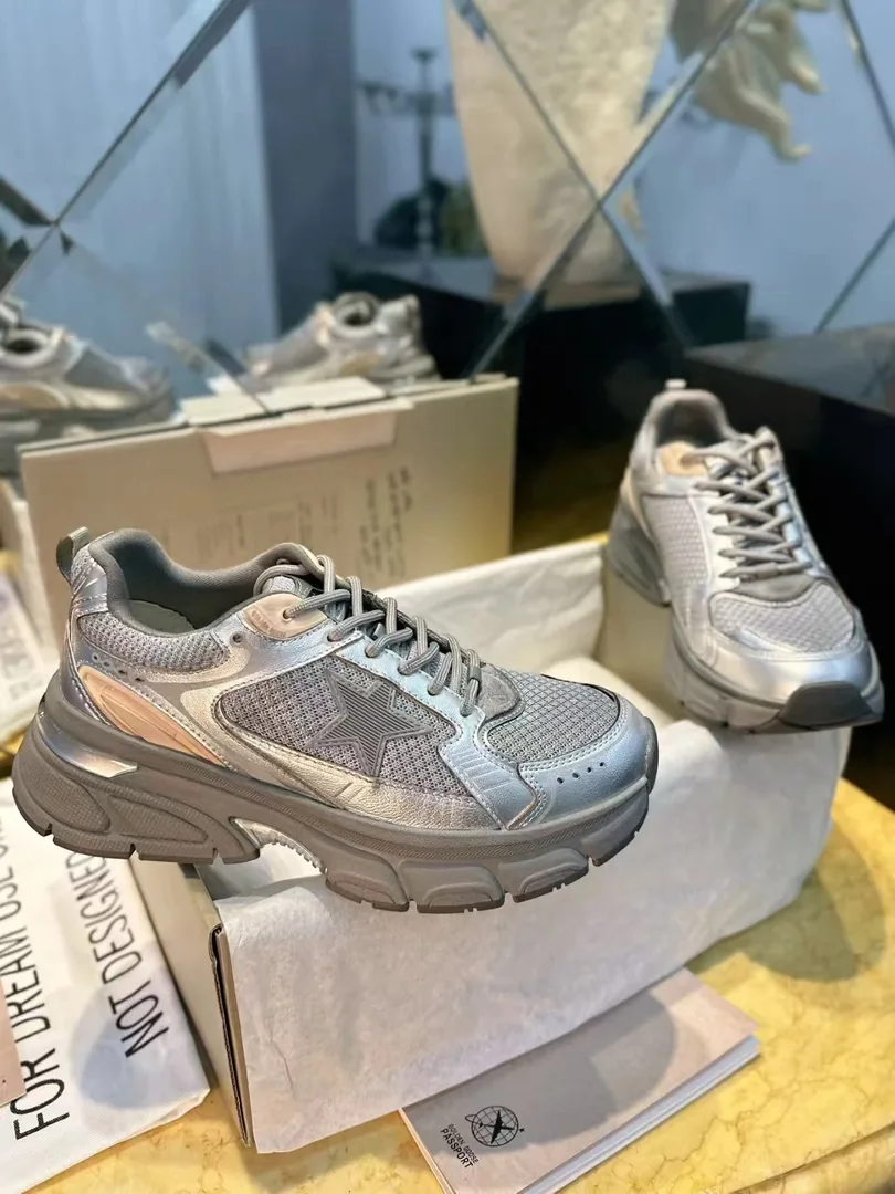 Golden Goose Dad-Star Black White D-Star Runners — Photo 15