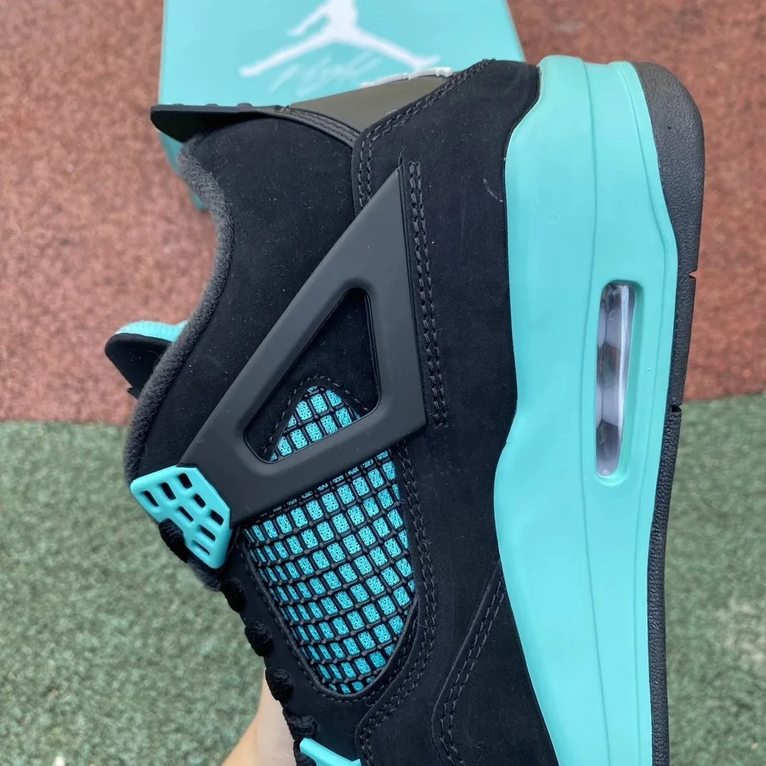 Tiffany & Co. X Air Jordan 4 — photo 5