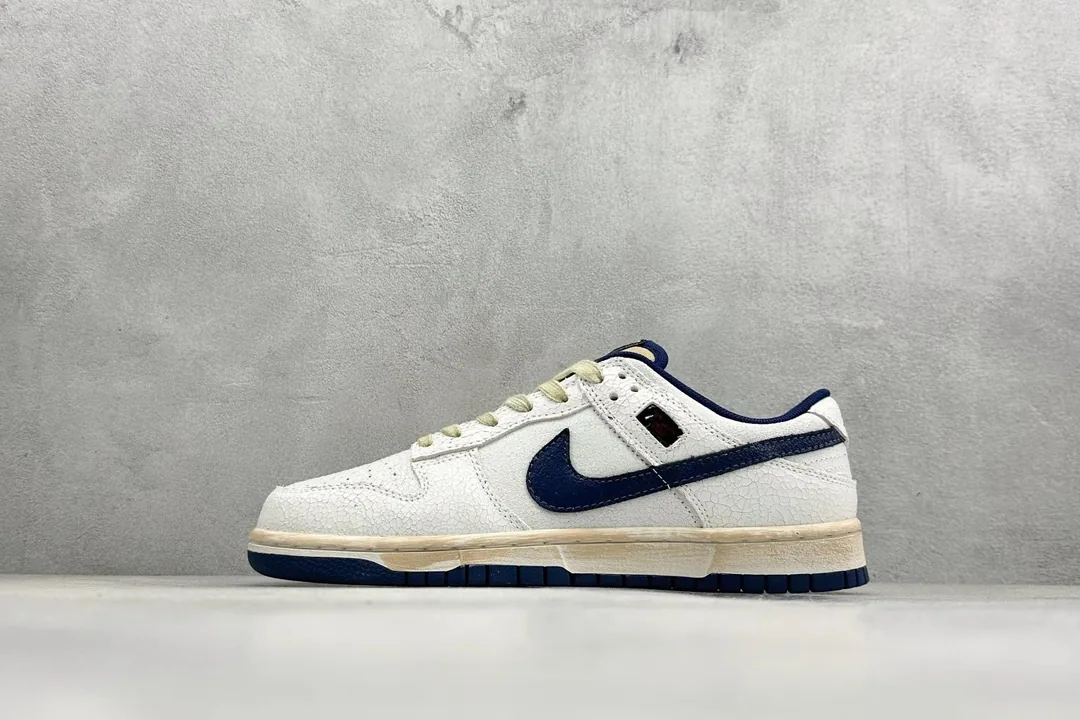 Nike Dunk Low Stranger Things Top Sneakers