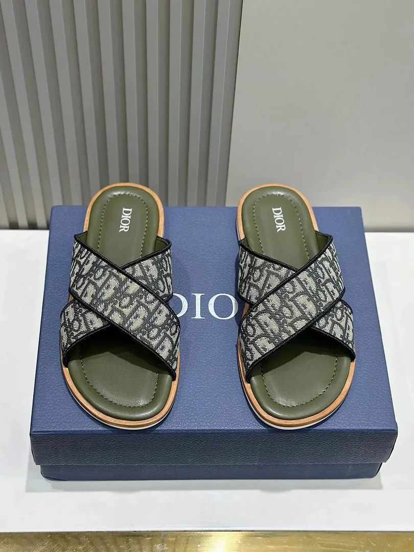 Dior Oblique Logo Slide Sandals Collection — Photo 14