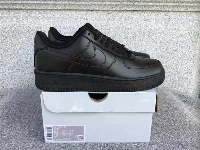 Black Nike Air Force Shoes — Photo 15
