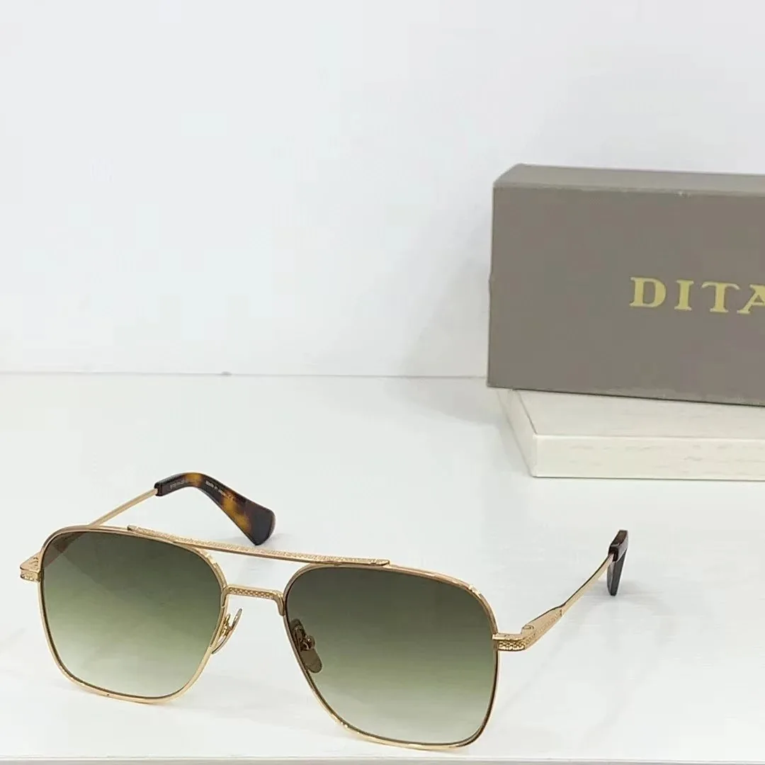 Dita Sneakers — QC