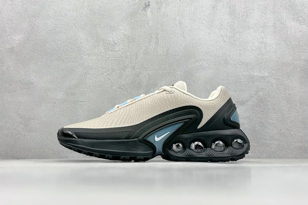 Nike Air Max Dn Solid Black Low-Top Trainers — QC