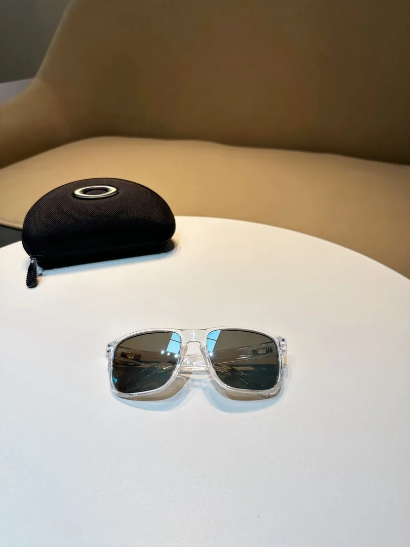 Lightweight Polarized Sunglasses — Photo 5