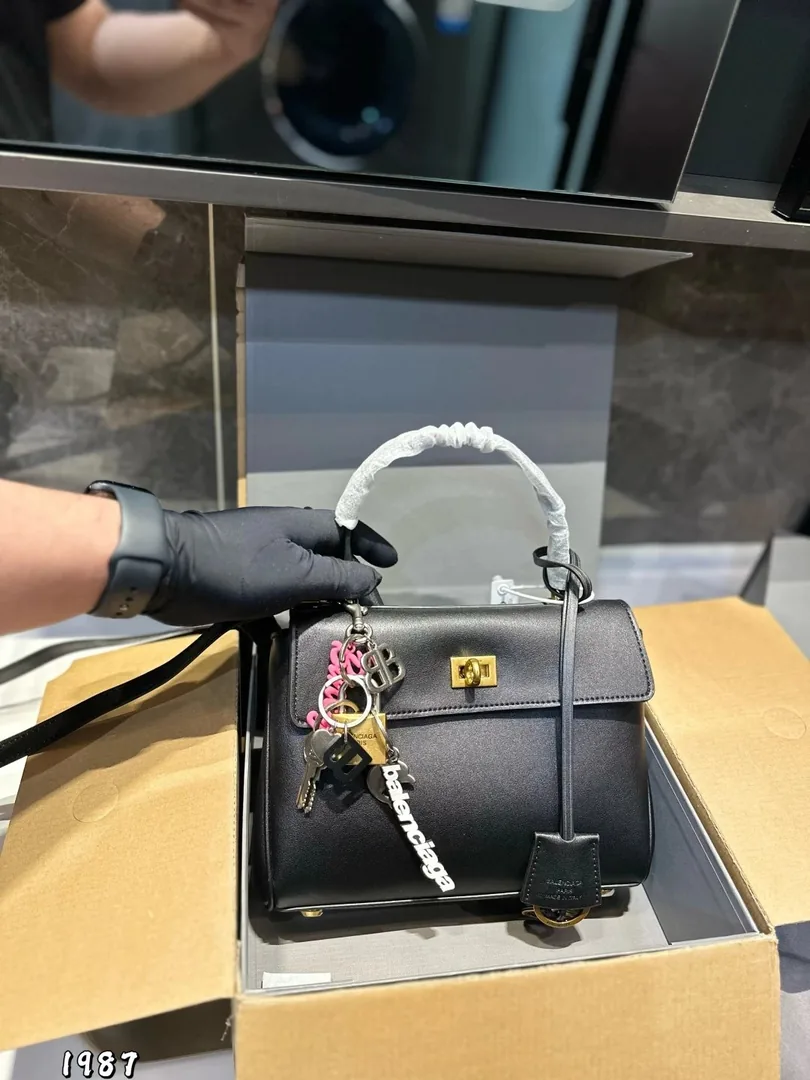 Balenciaga Rodeo Mini Leather Bag — Photo 7