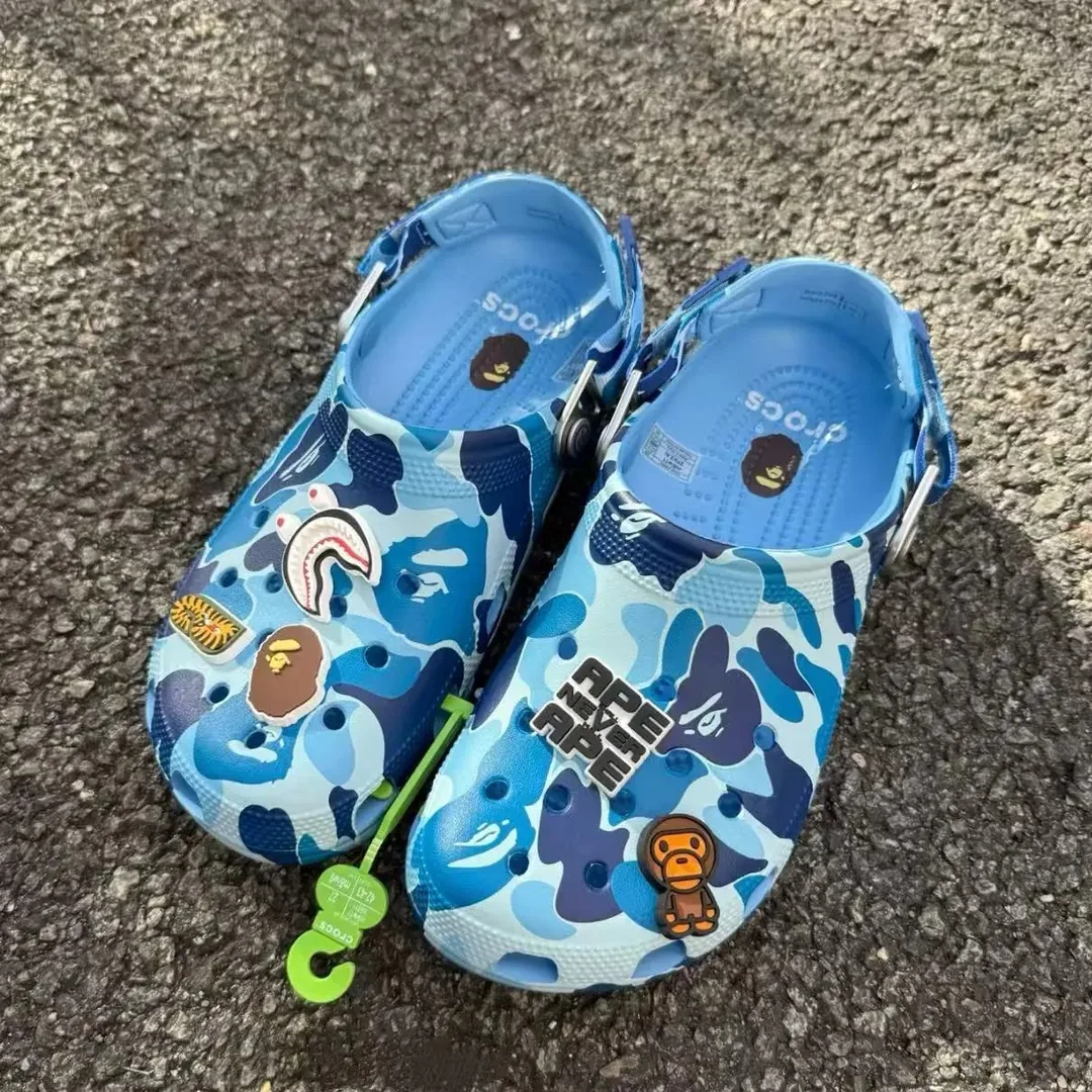Black Clogs — Photo 7