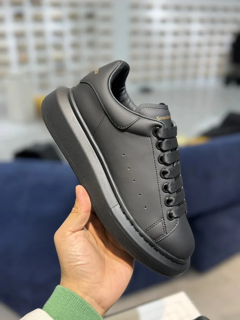 Alexander McQueen Oversized Sneaker White Black Platform Sneakers — Photo 10