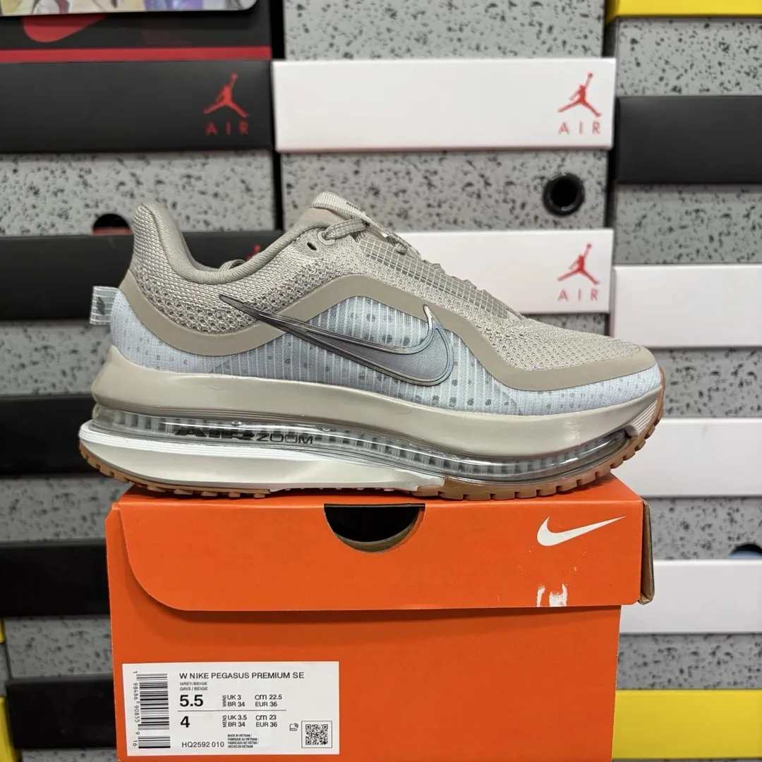 Nike Pegasus Premium Running Shoes — photo 7