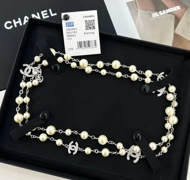 Pearl Necklace Sweater Chain