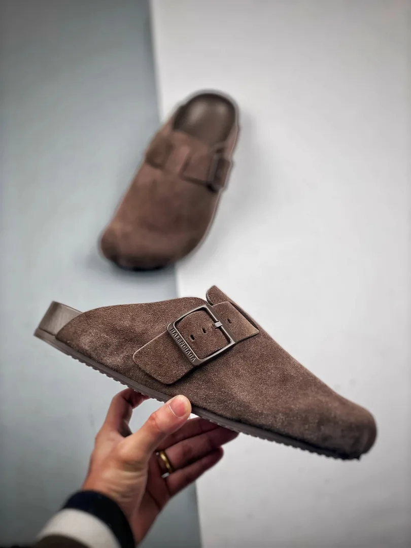 Balenciaga Brown Suede Collab Low-Tops — photo 11