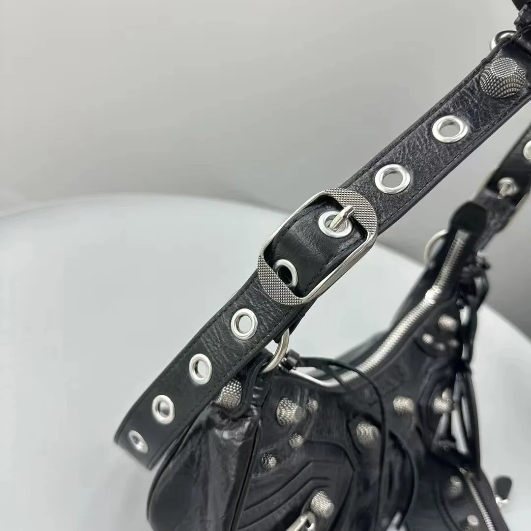 Balenciaga Leather Shoulder Bag — Photo 8