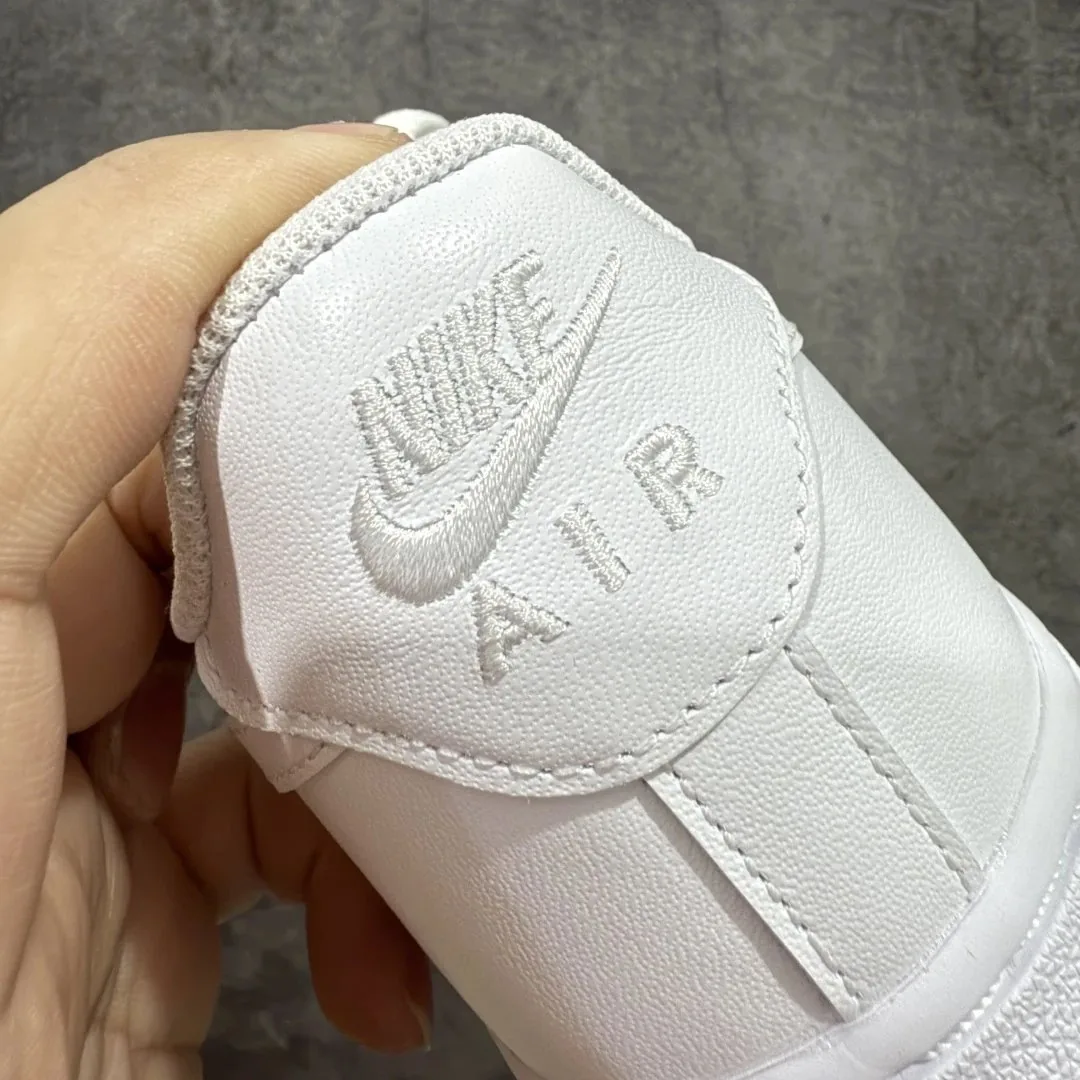 Nike Air Force 1 Beige Low-Top Rope-Lace Shoes — Photo 2