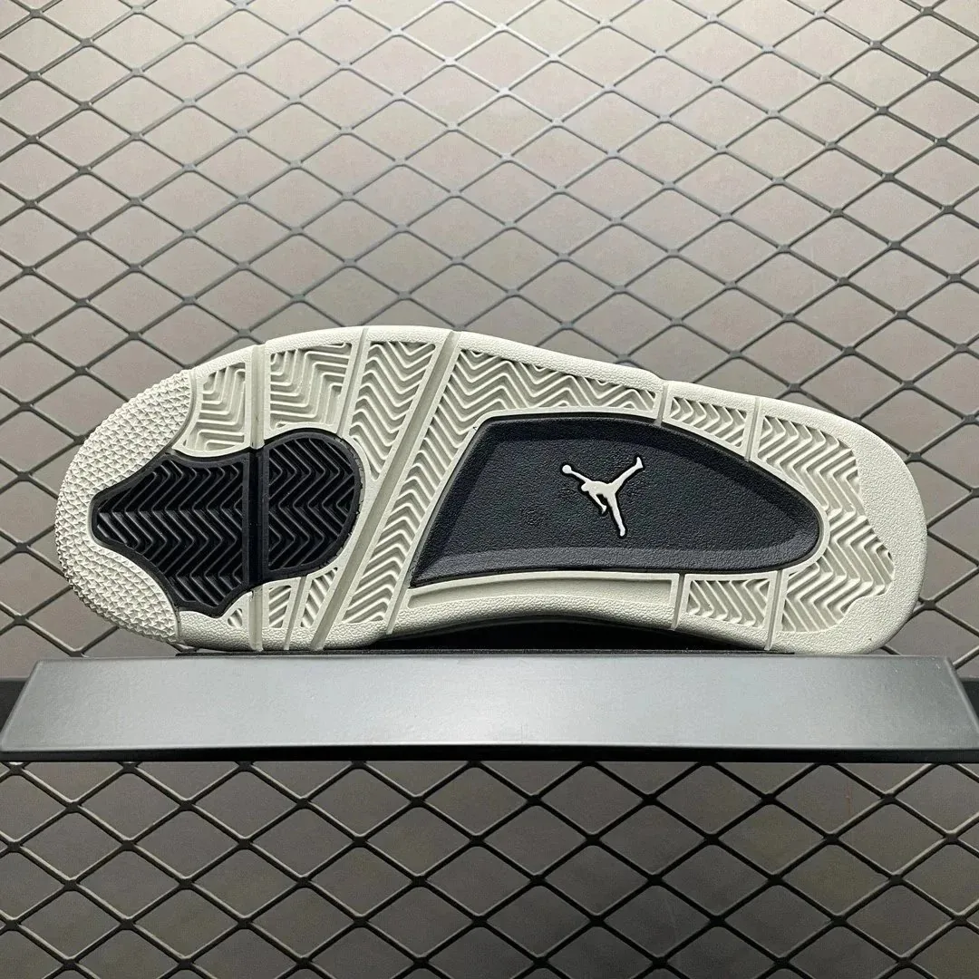 Jordan 4 RM Grey Low-Top Trainers — QC