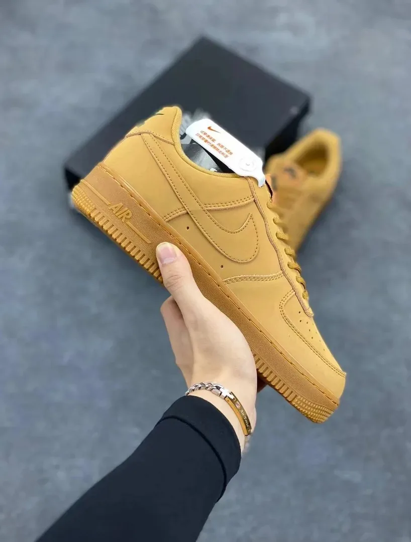 Nike Air Force 1 Low-Top Summer Sneakers — Photo 3